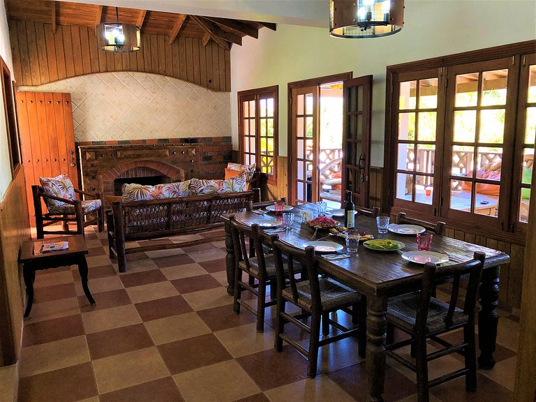 Villa Amila - Luxury Villa in Jarabacoa for 18 people