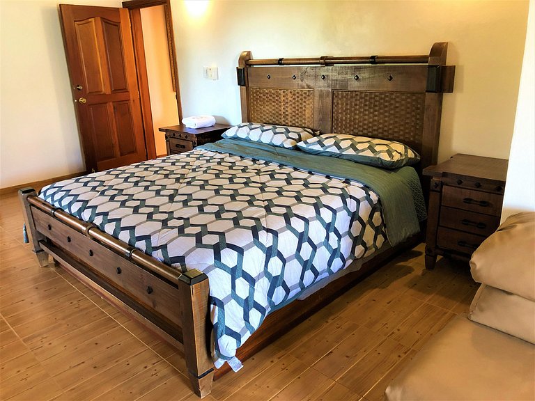 Villa Amila - Luxury Villa in Jarabacoa for 18 people