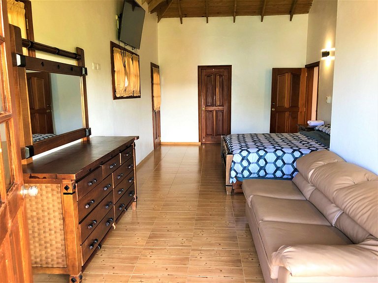 Villa Amila - Luxury Villa in Jarabacoa for 18 people