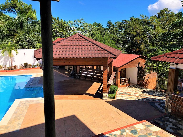 Villa Amila - Luxury Villa in Jarabacoa for 18 people