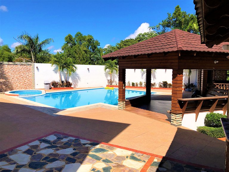Villa Amila - Luxury Villa in Jarabacoa for 18 people
