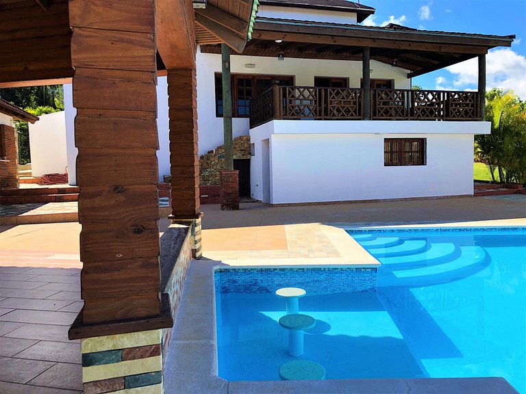 Villa Amila - Luxury Villa in Jarabacoa for 18 people