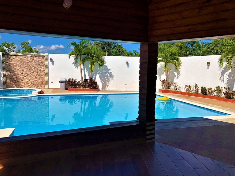Villa Amila - Villa en Jarabacoa para 18 personas