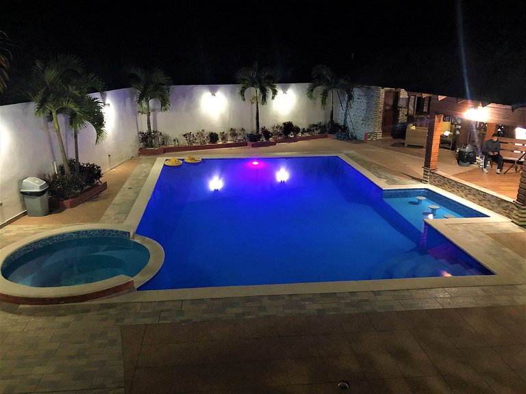 Villa Amila - Luxury Villa in Jarabacoa for 18 people