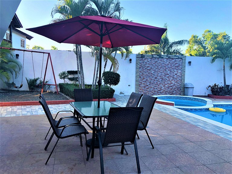 Villa Amila - Luxury Villa in Jarabacoa for 18 people