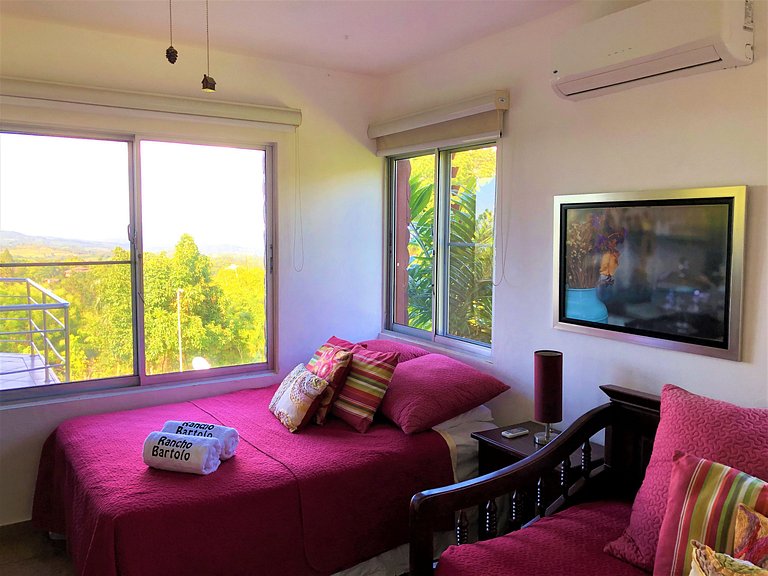 Villa Bartolo, Villa en Jarabacoa con vista a la montaña
