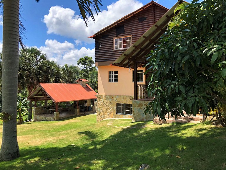 Green Sierra - Villa with pool and gardens in Jarabacoa