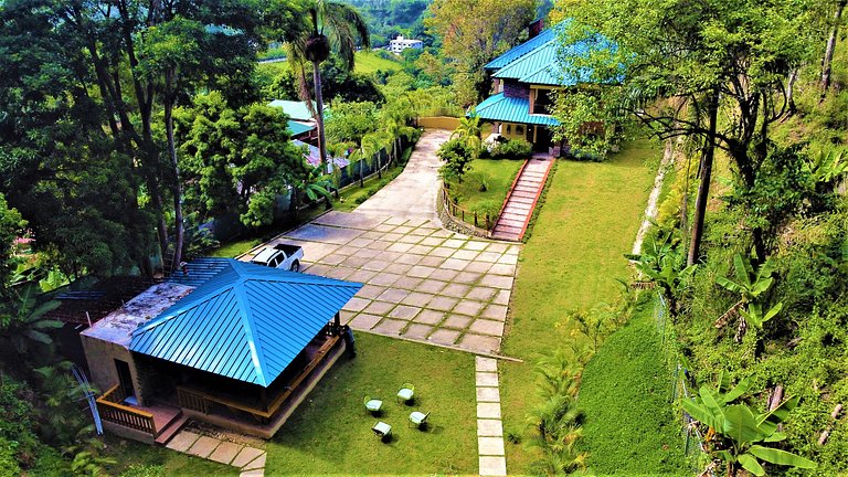 Villa For 16 PAX Close To The Town (5 minutes)