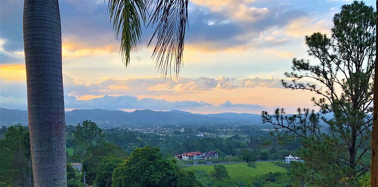 Villa For 16 PAX Close To The Town (5 minutes)