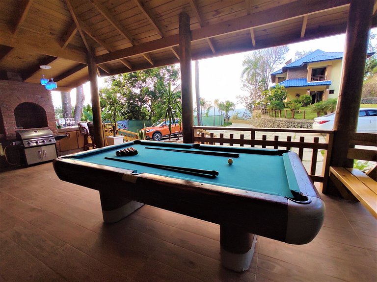 Villa For 16 PAX Close To The Town (5 minutes)