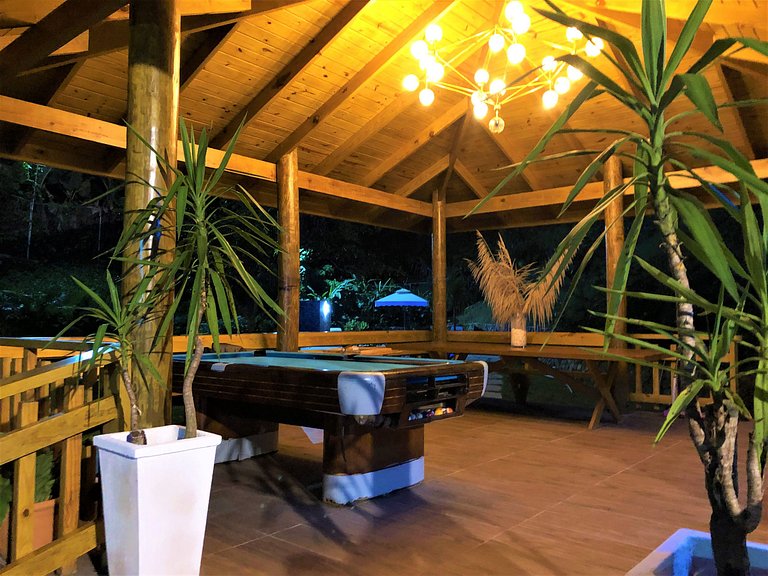Villa For 16 PAX Close To The Town (5 minutes)