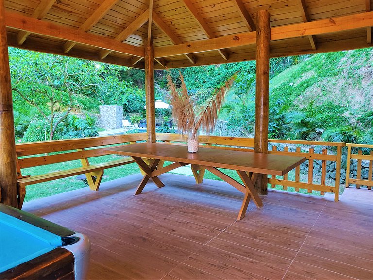 Villa For 16 PAX Close To The Town (5 minutes)