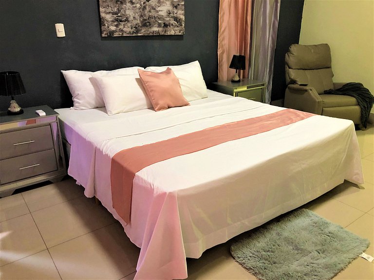 Villa For 16 PAX Close To The Town (5 minutes)