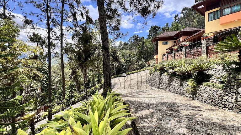 Lujosa Villa a 9 Mns. del Centro Cocna y lmpza inc