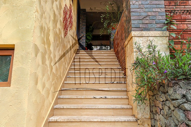 Lujosa Villa a 9 Mns. del Centro Cocna y lmpza inc