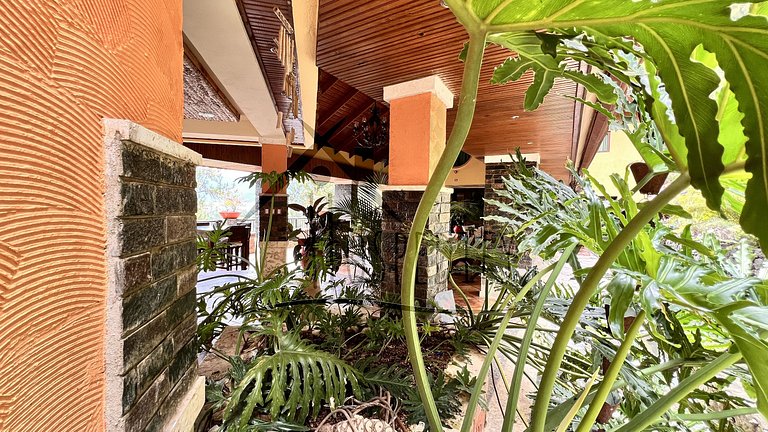 Lujosa Villa a 9 Mns. del Centro Cocna y lmpza inc