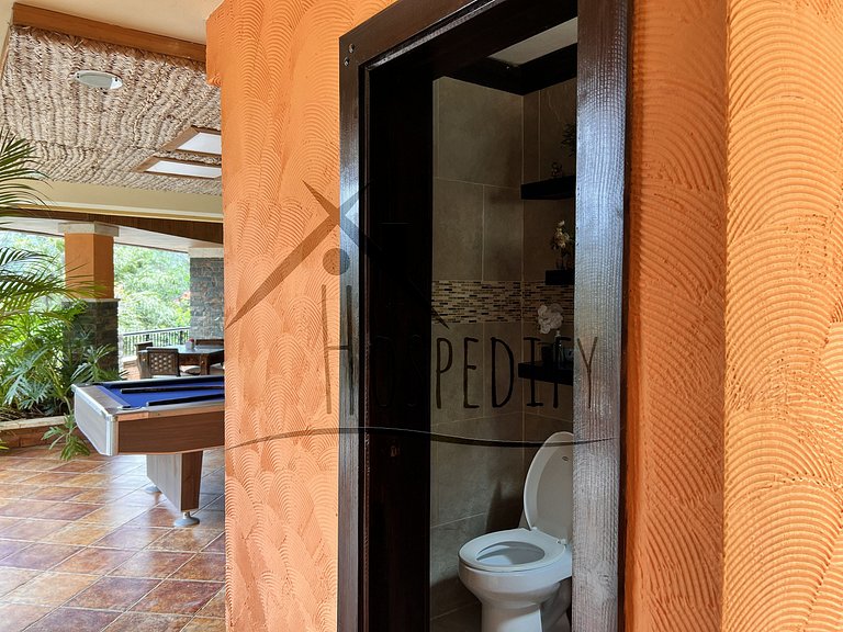 Lujosa Villa a 9 Mns. de Jarabacoa