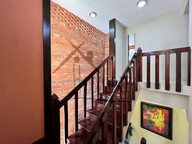 Lujosa Villa a 9 Mns. del Centro Cocna y lmpza inc