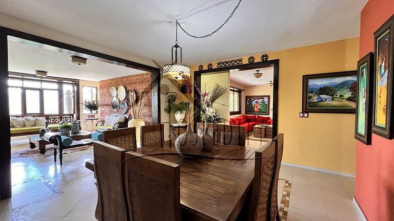 Luxurious Villa 9 Minutes from Jarabacoa
