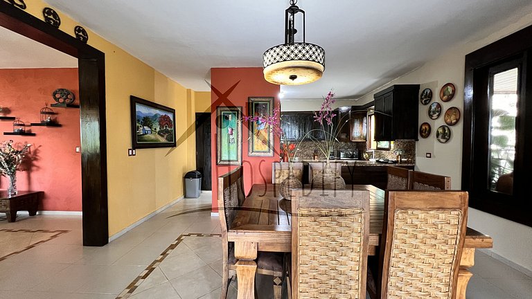 Lujosa Villa a 9 Mns. de Jarabacoa