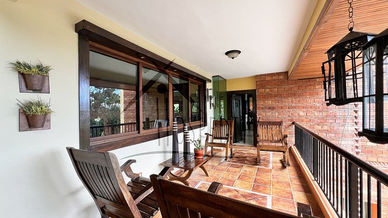 Lujosa Villa a 9 Mns. del Centro Cocna y lmpza inc