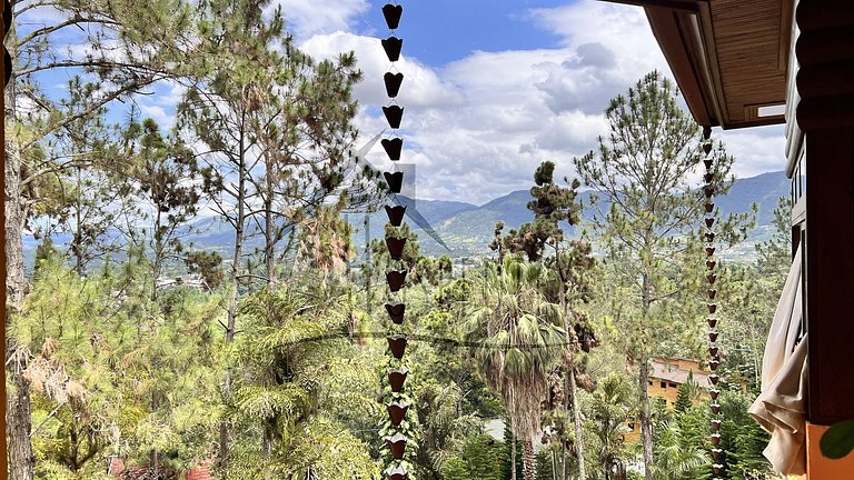 Luxurious Villa 9 Mins. from town ckng and clning