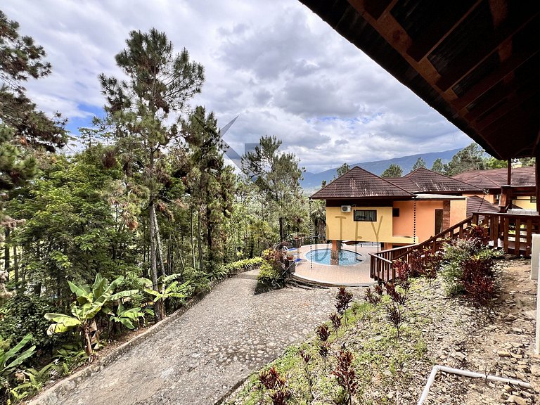 Lujosa Villa a 9 Mns. del Centro Cocna y lmpza inc
