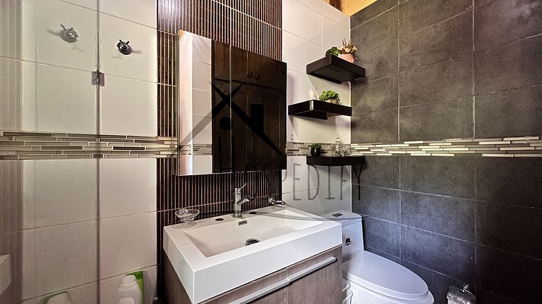 Lujosa Villa a 9 Mns. del Centro Cocna y lmpza inc