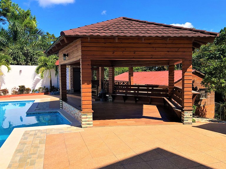 Villa Amila - Villa en Jarabacoa para 18 personas