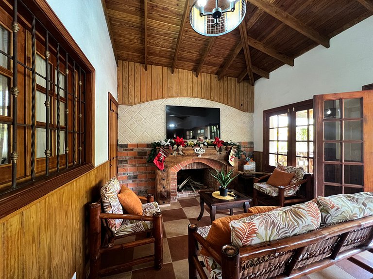 Villa Amila - Villa en Jarabacoa para 18 personas