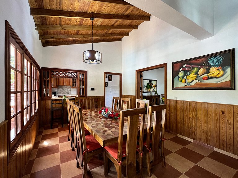 Villa Amila - Villa en Jarabacoa para 18 personas