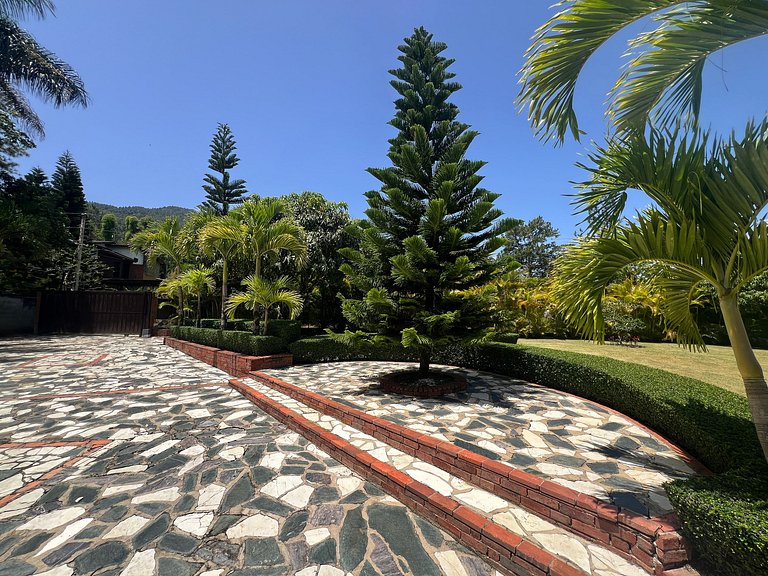 Villa Amila - Villa en Jarabacoa para 18 personas