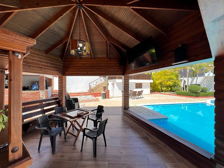 Villa Amila - Villa en Jarabacoa para 18 personas