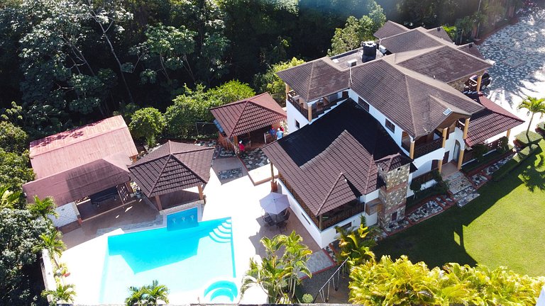 Villa Amila - Villa en Jarabacoa para 18 personas