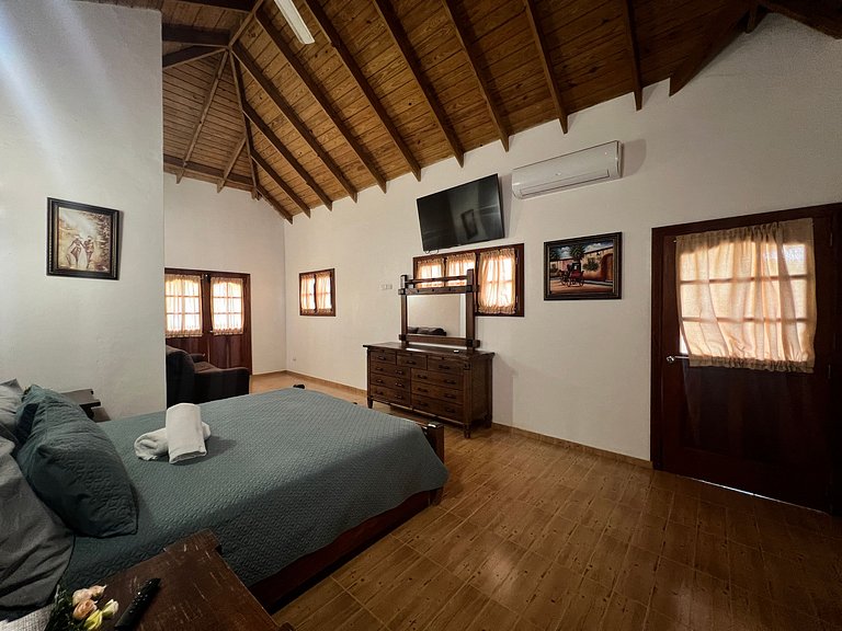 Villa Amila - Villa en Jarabacoa para 18 personas