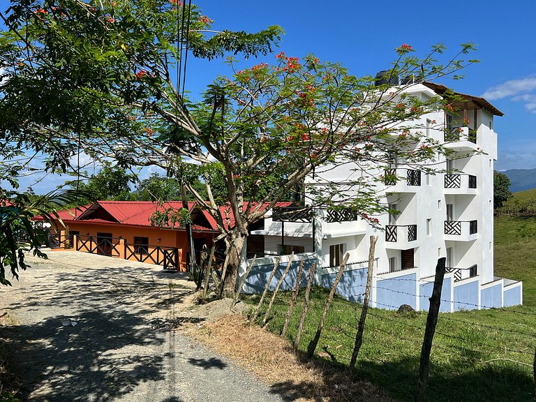 Villa Lo' Palo - Villa en Jarabacoa para hasta 43 personas