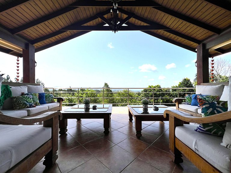 Villa Bartolo, Villa en Jarabacoa con vista a la montaña