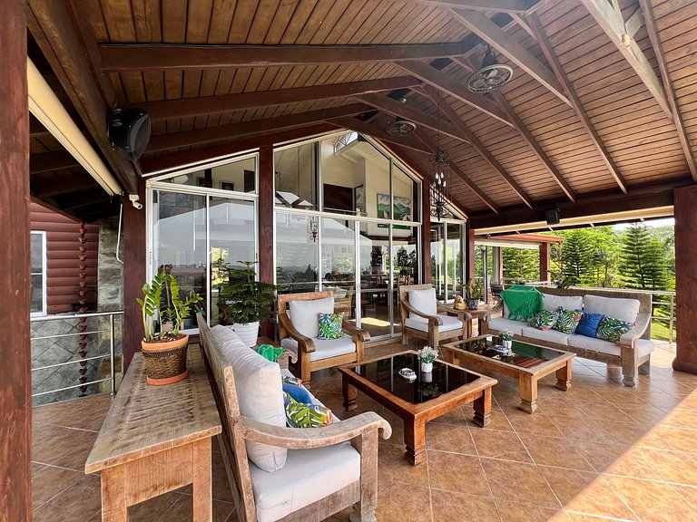 Villa Bartolo, Villa en Jarabacoa con vista a la montaña