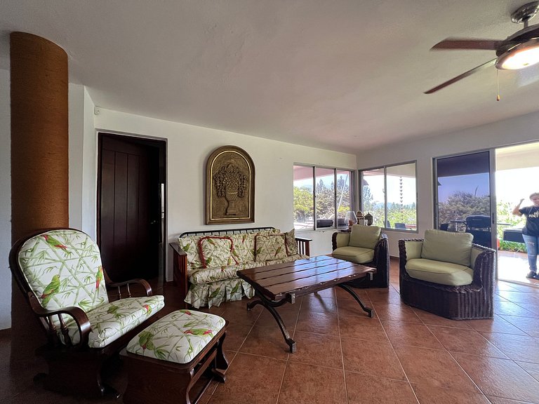 Villa Bartolo, Villa en Jarabacoa con vista a la montaña