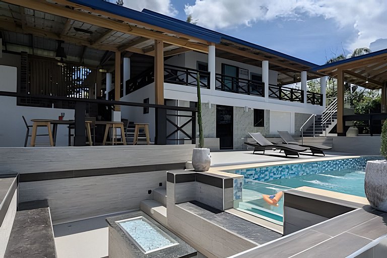 Villa for 10 Pax w/ Pool, BBQ, Firepit & Billiards