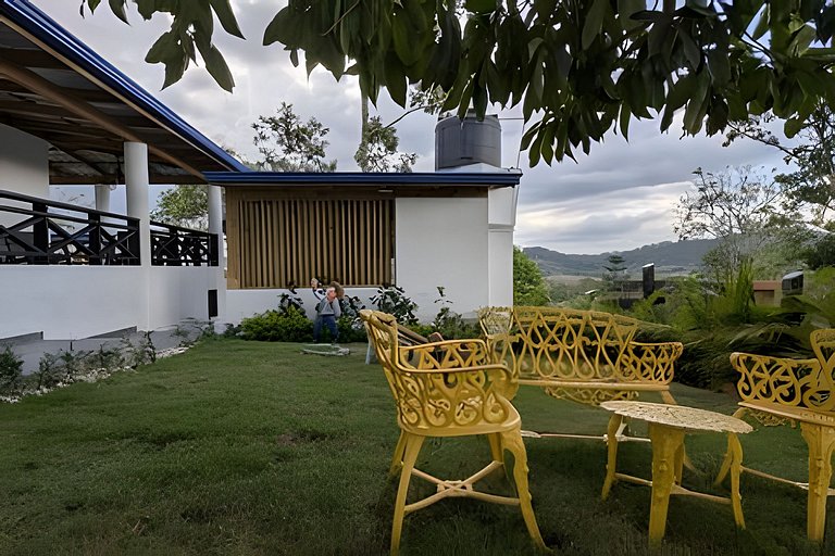 Villa for 10 Pax w/ Pool, BBQ, Firepit & Billiards