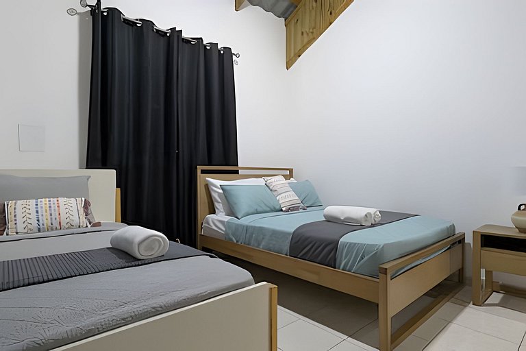 Villa for 10 Pax w/ Pool, BBQ, Firepit & Billiards