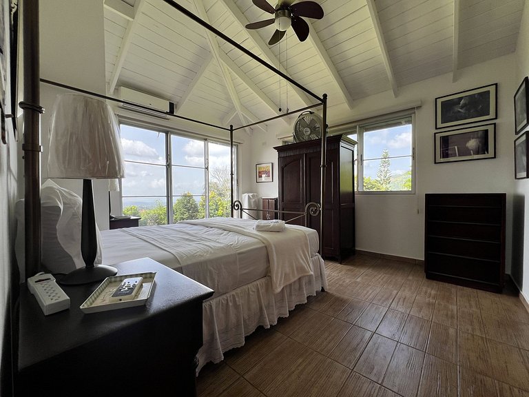 Villa Bartolo, Villa en Jarabacoa con vista a la montaña