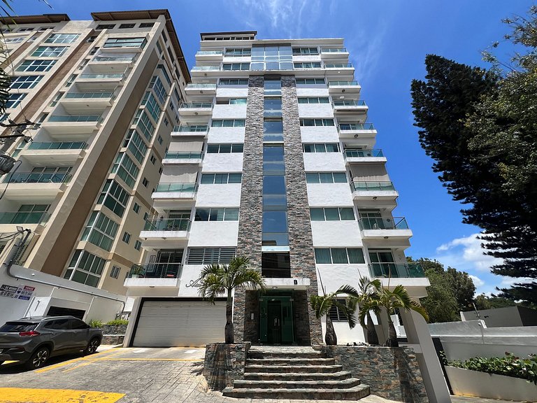 3-level penthouse with sport bar and terrace