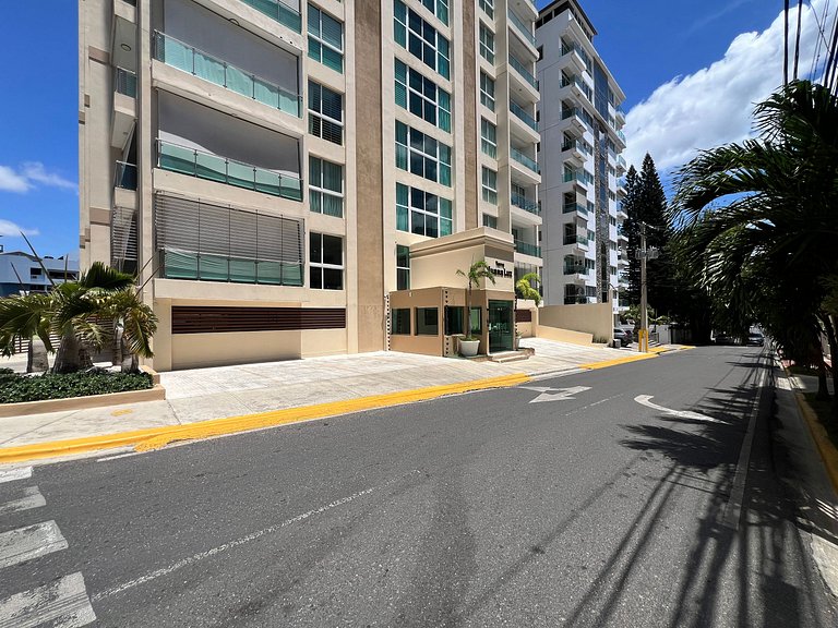 3-level penthouse with sport bar and terrace