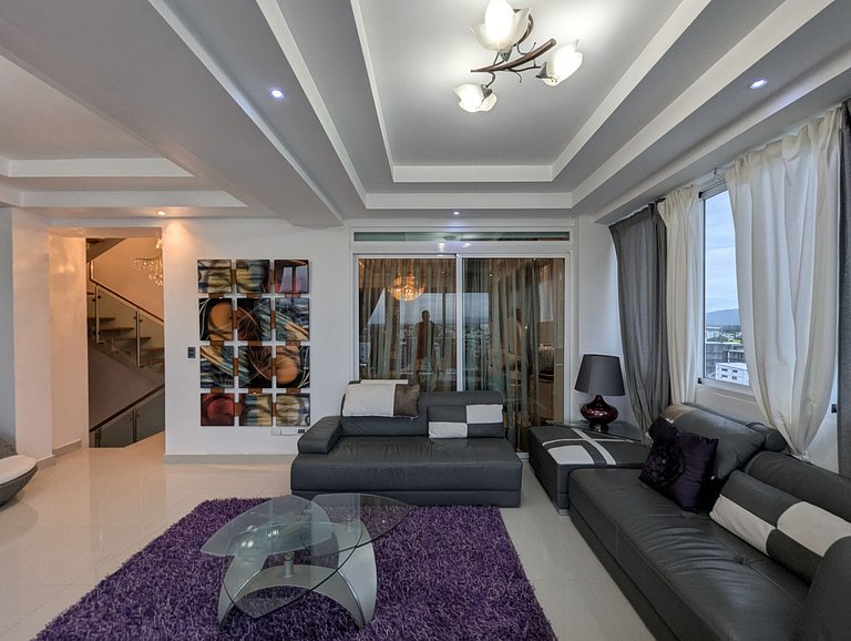 3-level penthouse with sport bar and terrace