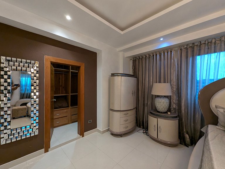 Investment Opportunity in Three-Level Penthouse in Santiago