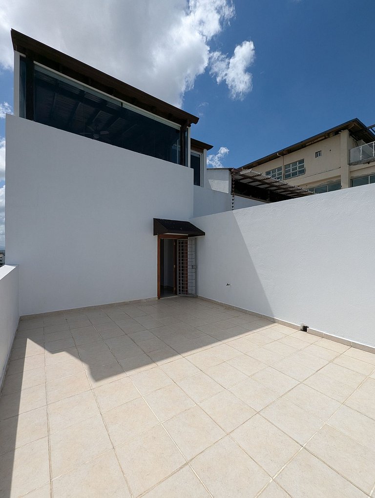 3-level penthouse with sport bar and terrace