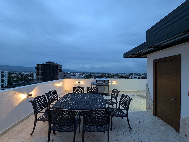 3-level penthouse with sport bar and terrace