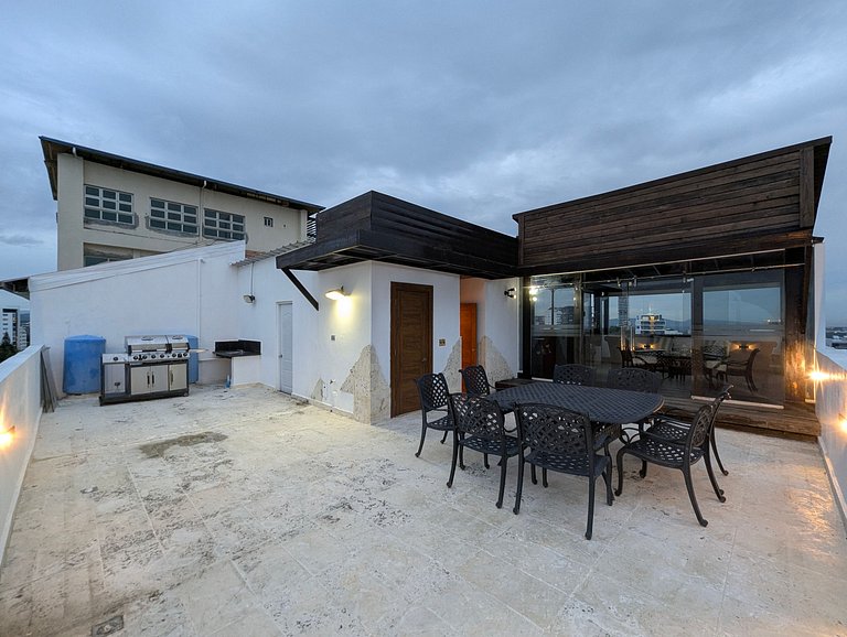 Investment Opportunity in Three-Level Penthouse in Santiago